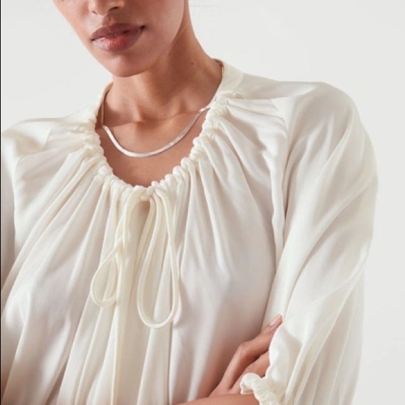 Stunning dress by cos, 	DRAWSTRING DRESS. - Picture 2 of 3